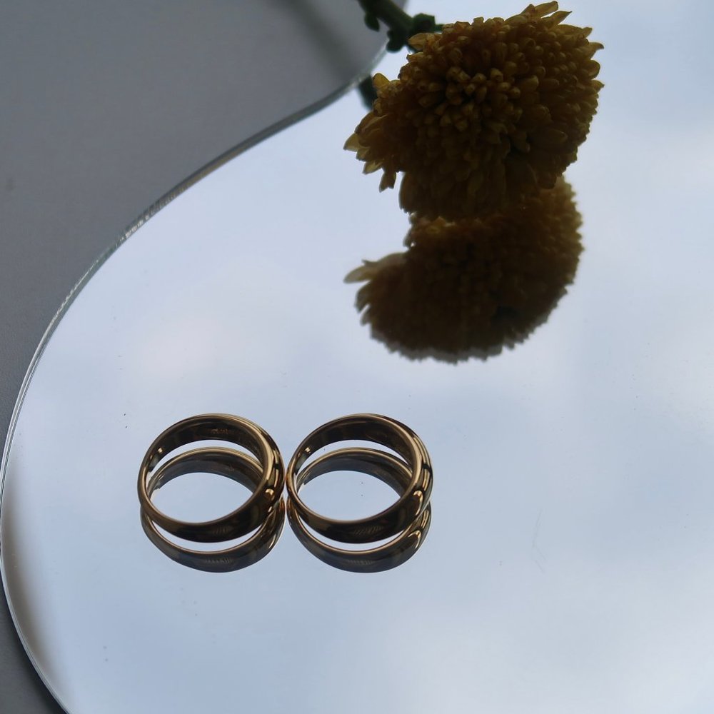 NEW 18K Gold Plated Wide Curve Ring - Picture 7 of 8